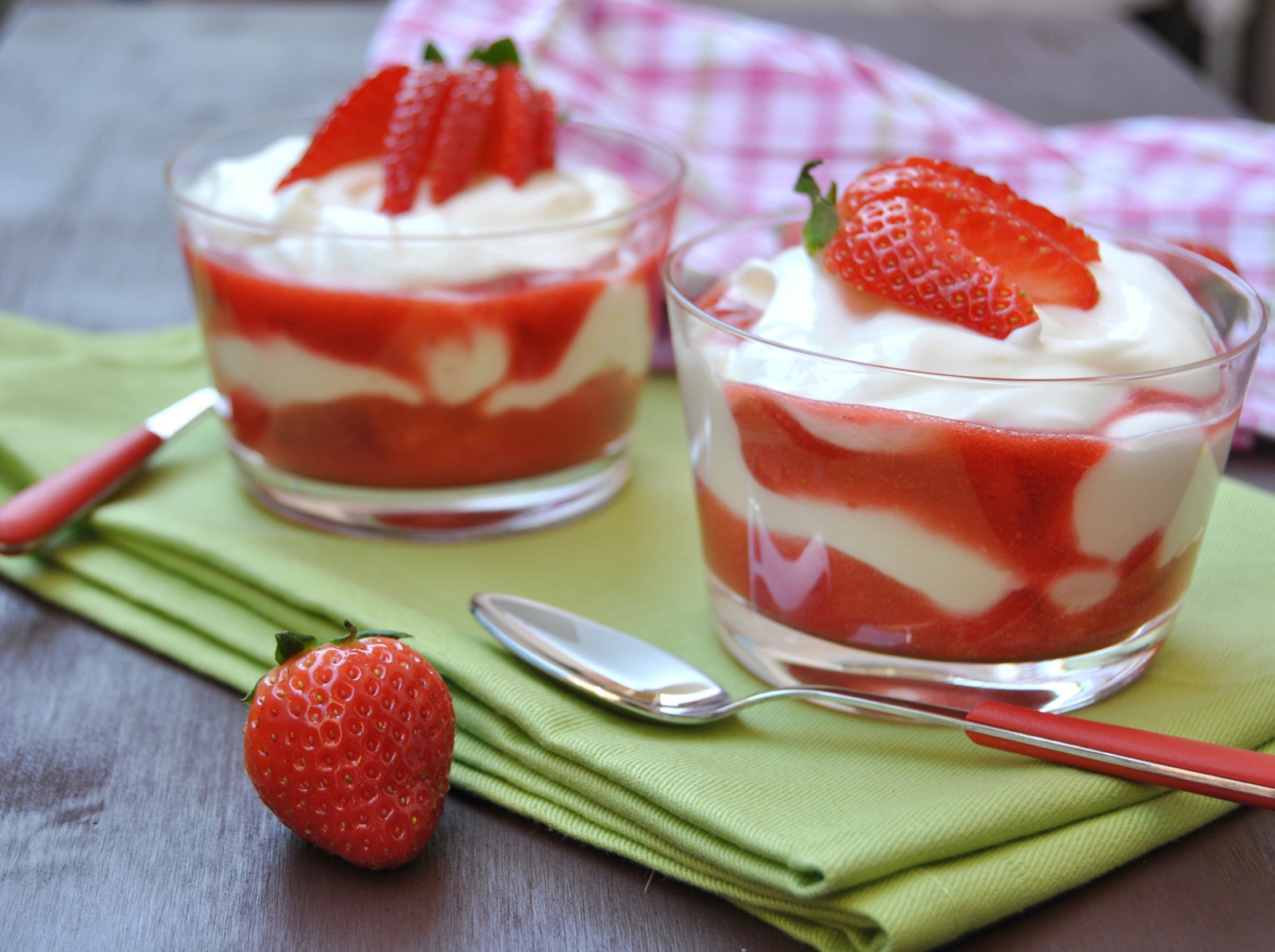 Strawberry fool