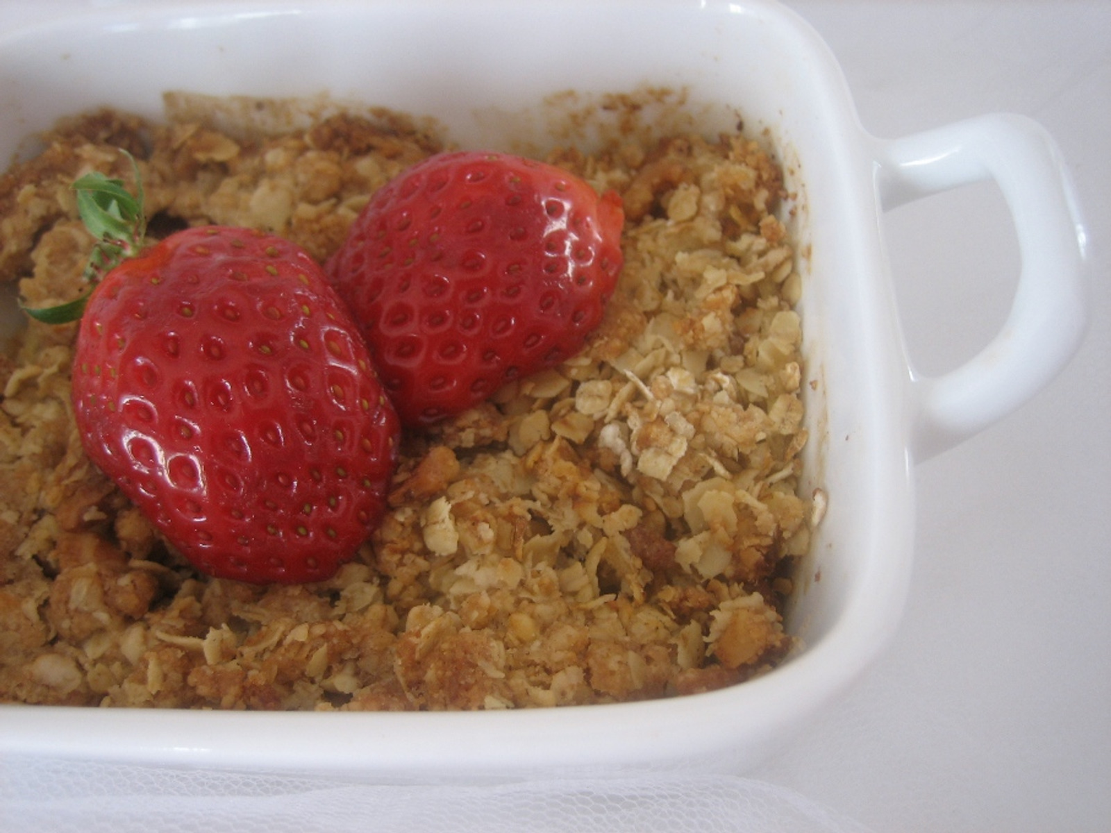 Crumble od jabuka sa zobenim pahuljicama