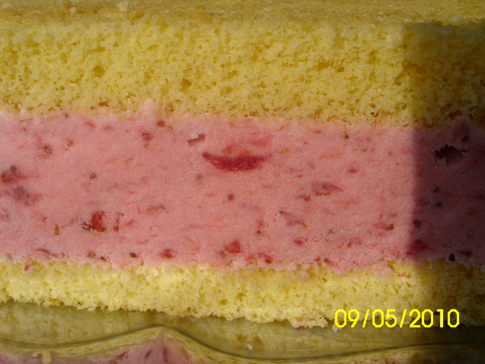 Ledene kocke sa jagodama