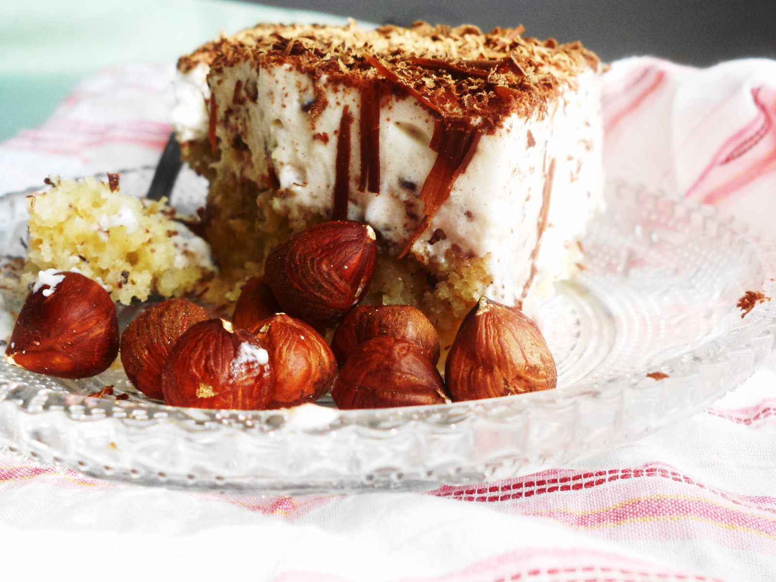 Lješnjak kocke s kremom od stracciatelle