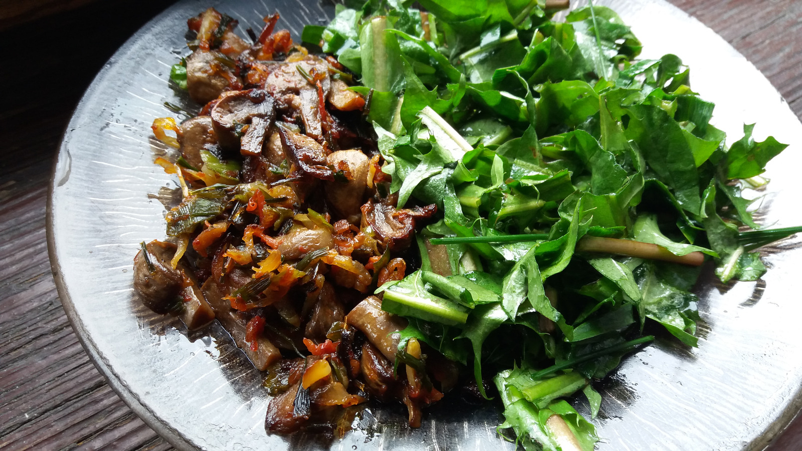 Dinstani Sampinjoni i Radic(maslacak) Salata