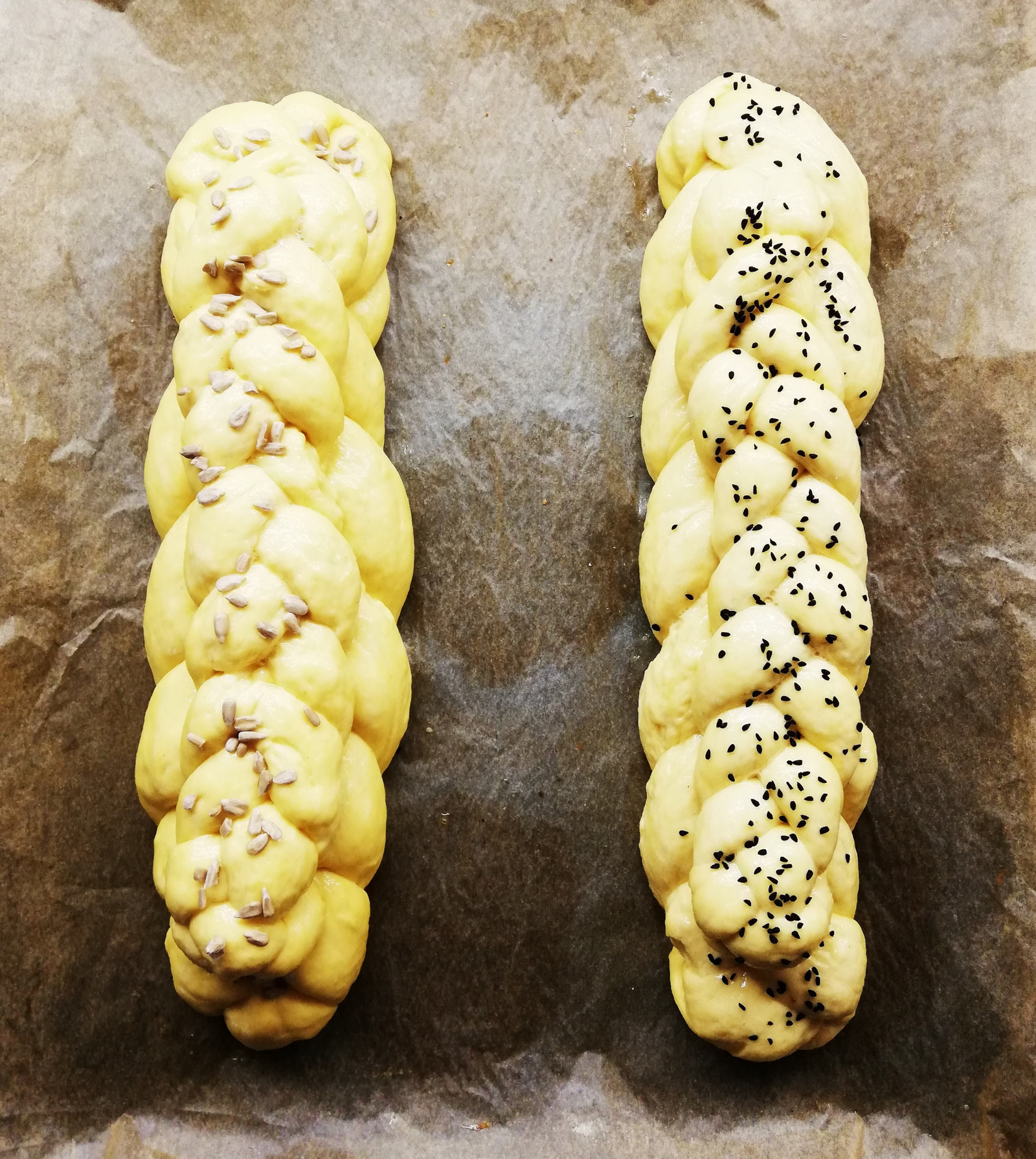 Challah kruh sa dvije pletenice ---renchi65