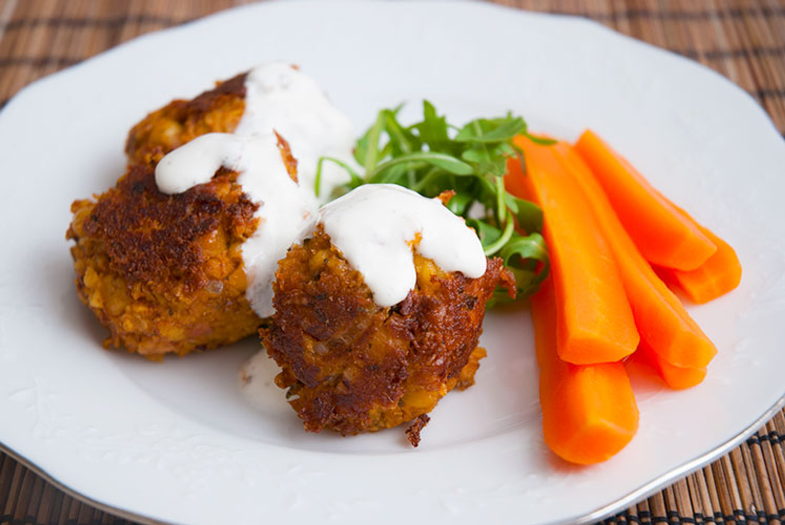 MAROKANSKI FALAFEL - kuglice od slanutka i graha  sa aromaticnim zacinima
