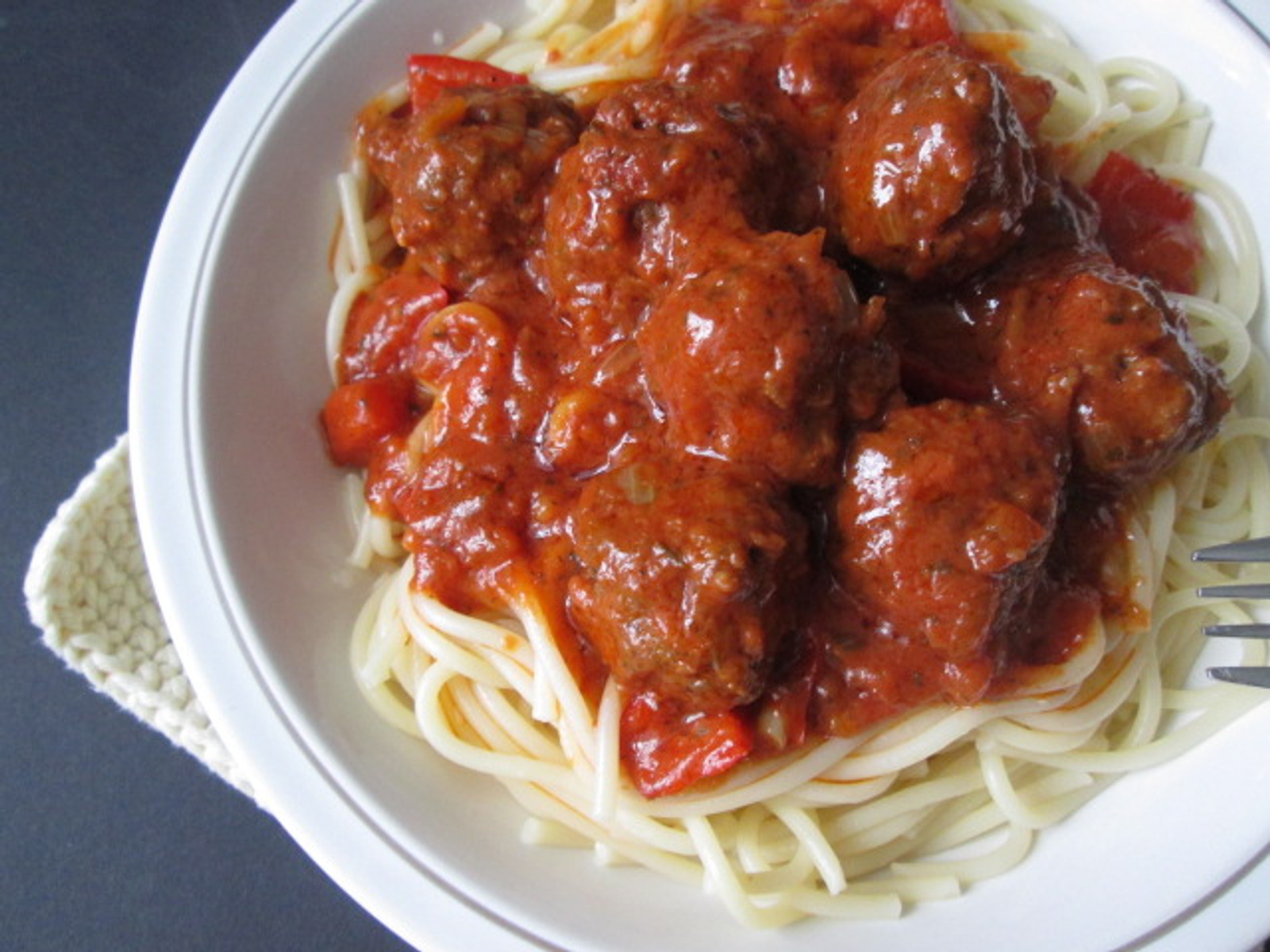 Spageti sa Mesnim Okruglicama