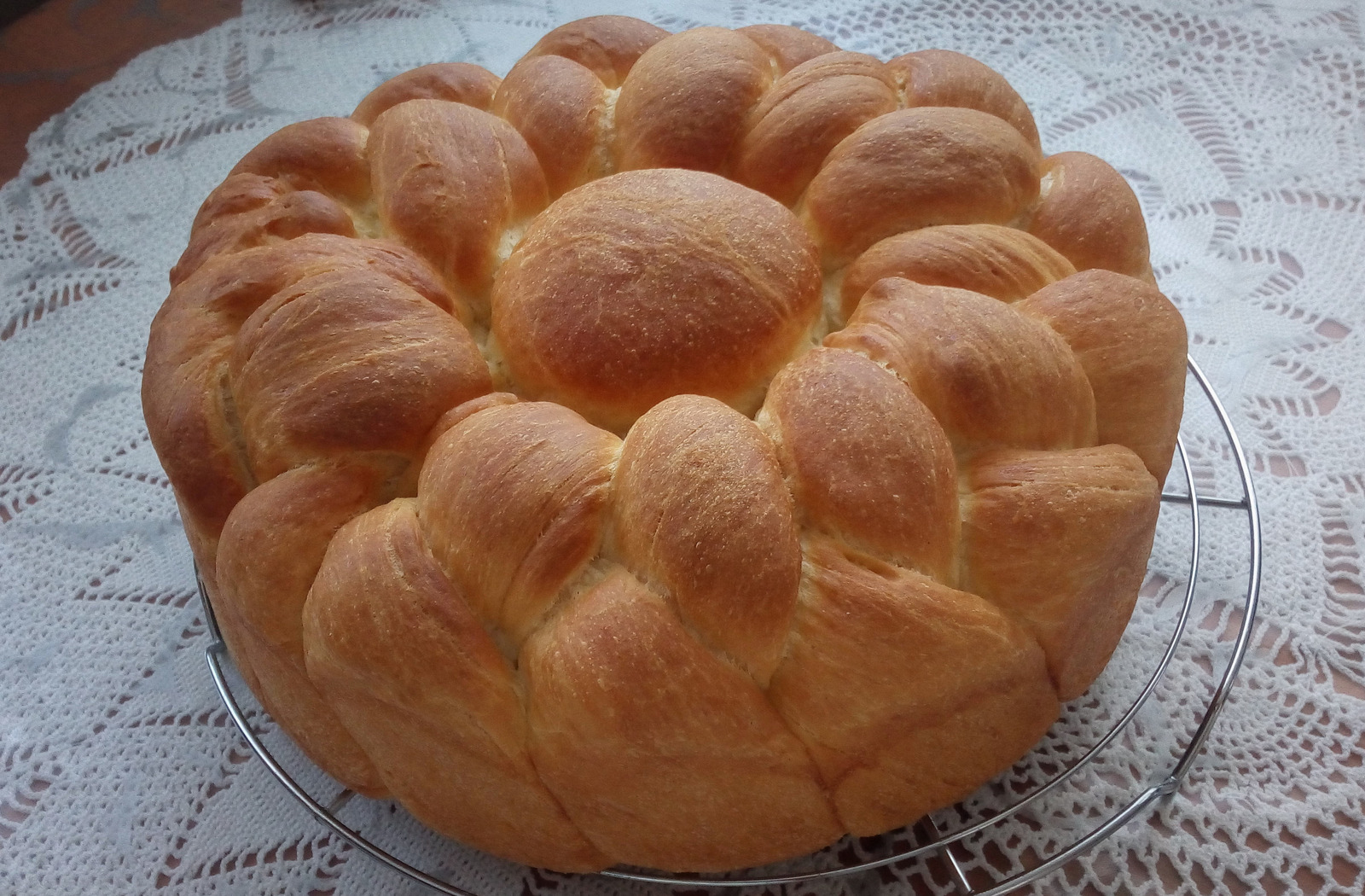 VELIKONOČNI KRUH