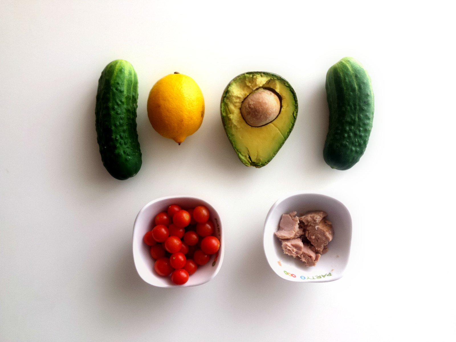 Salata od avokada i tune