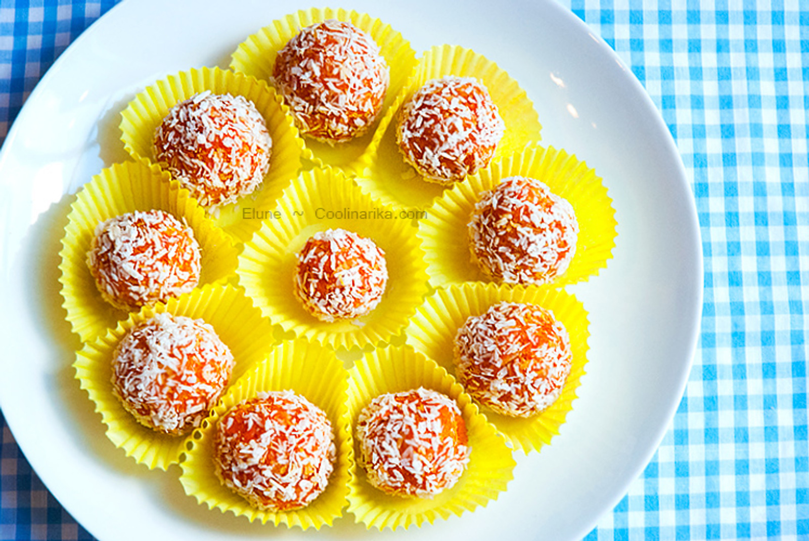 CARROT TRUFFLES -  kolacici od mrkve
