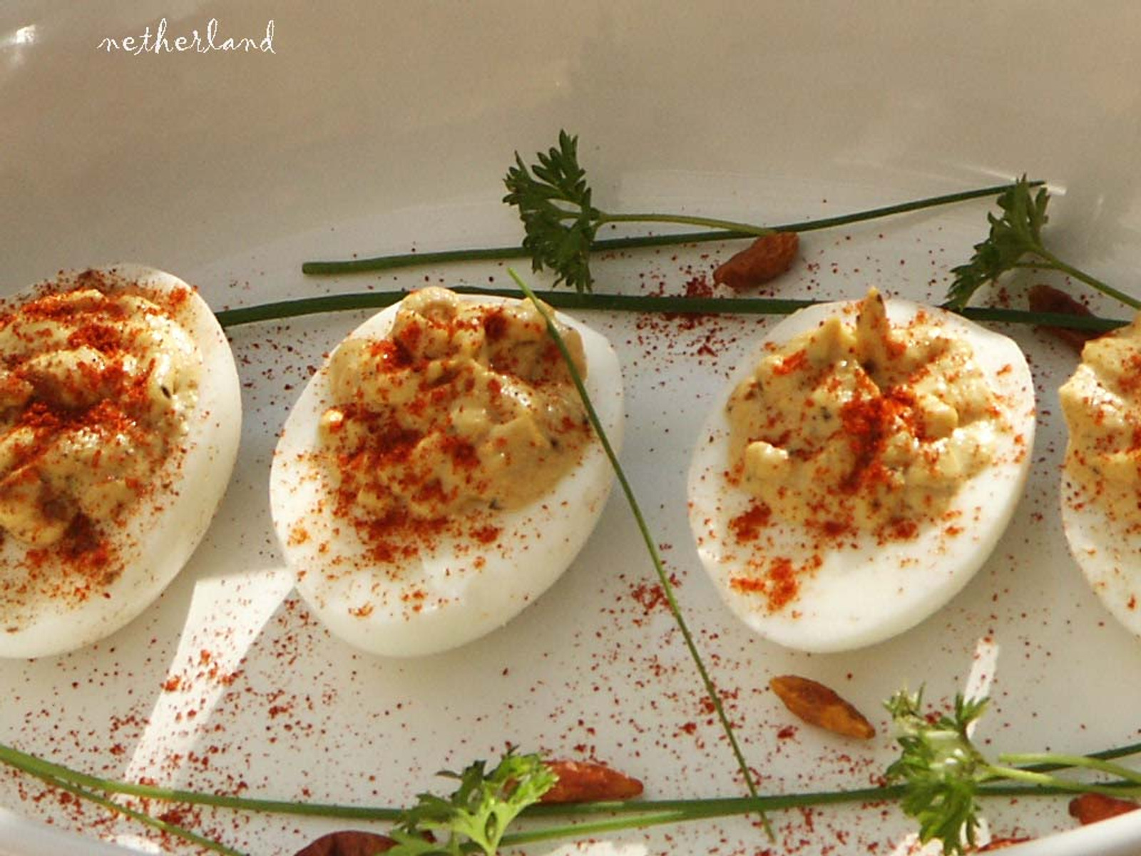 Đavolja jaja ilitiga Deviled eggs