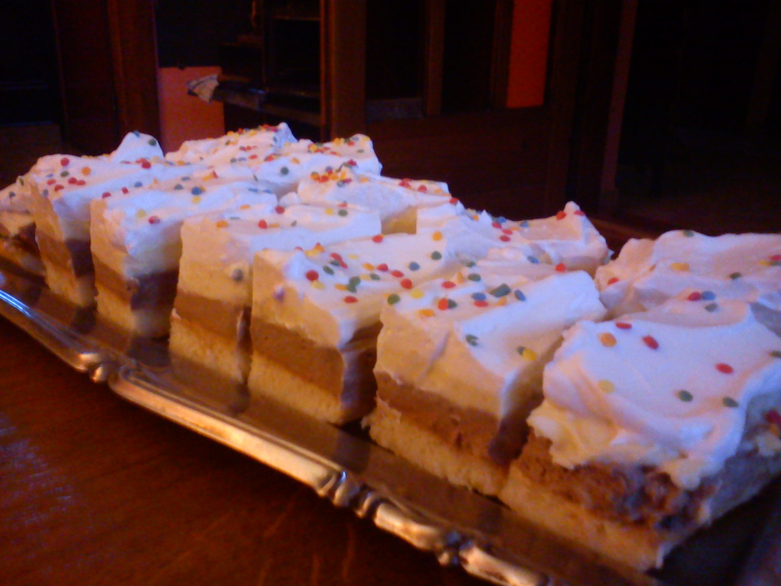 LEDENE KOCKE OD DVIJE KREME