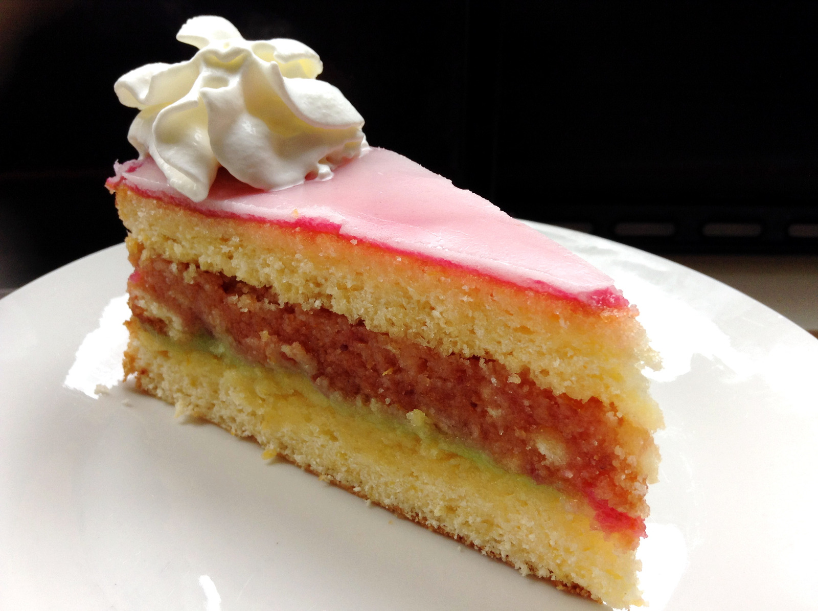 Berliner Punschtorte by Merium