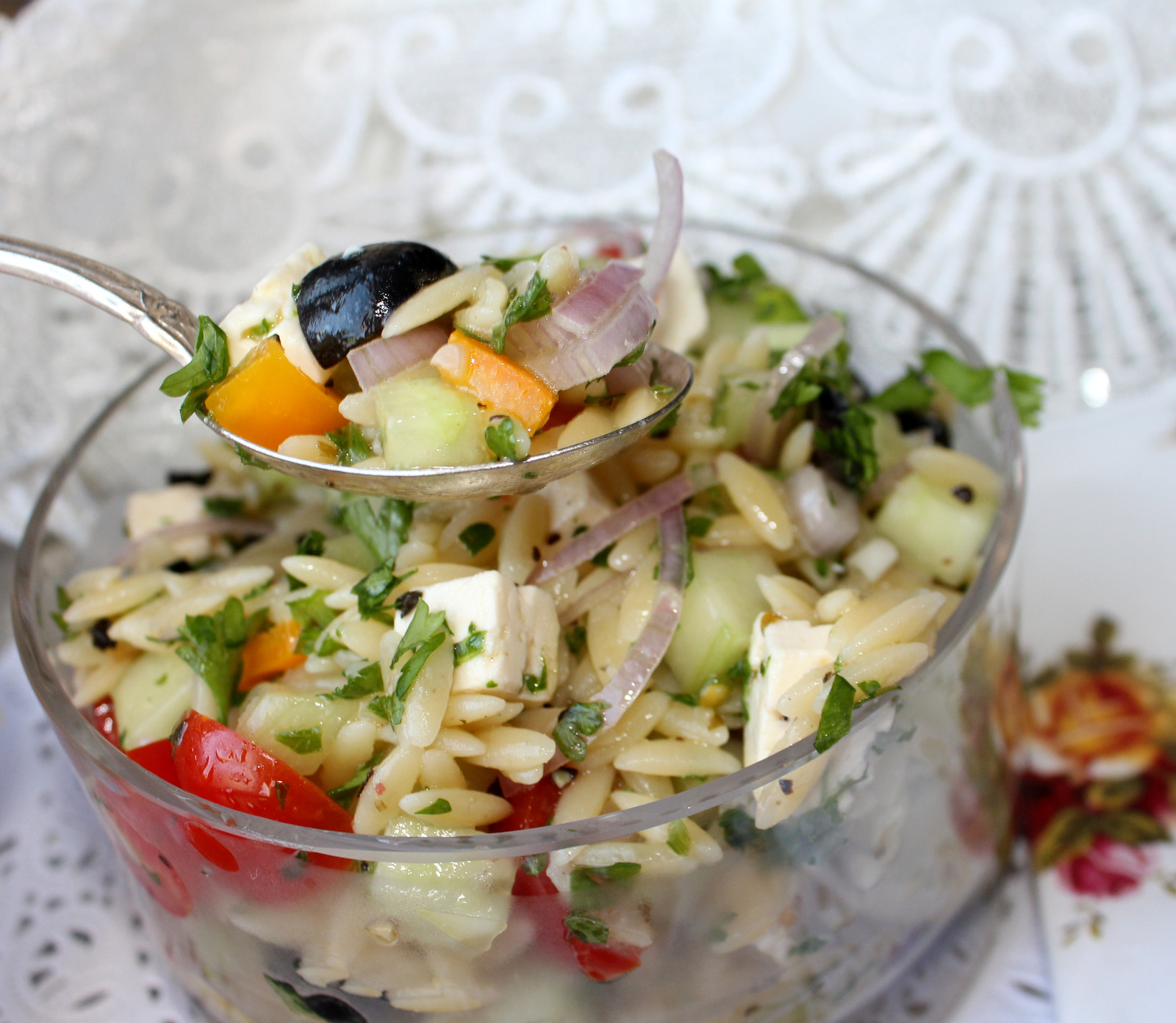 Salata od orzo paste