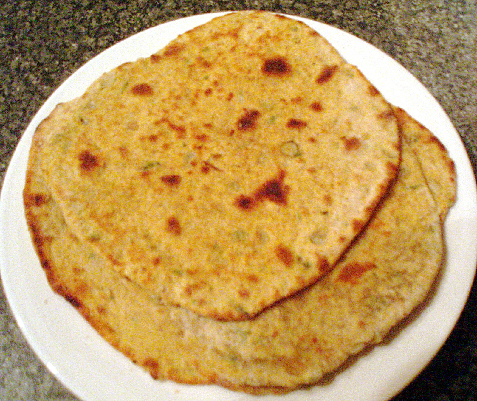 Missi roti (pogačice od slanutkova brašna)