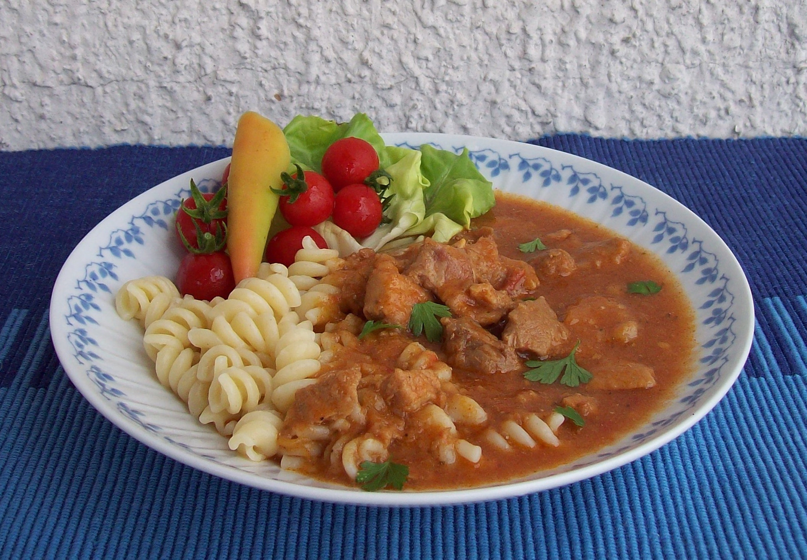 GULAŠ (na tatin način)