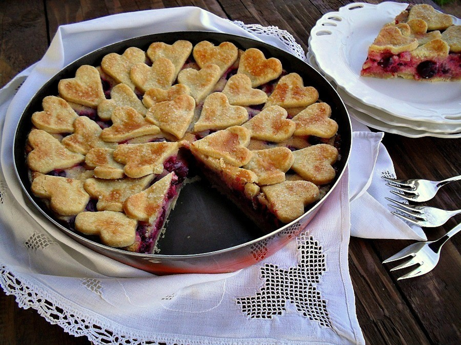 Krem pita sa višnjama