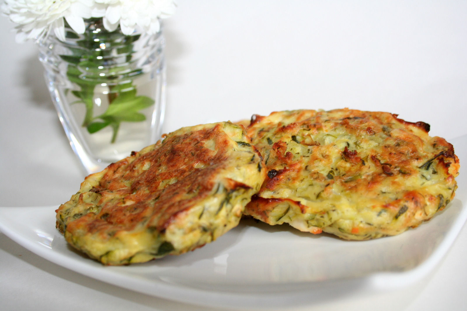 Pljeskavice od tikvica i feta sira