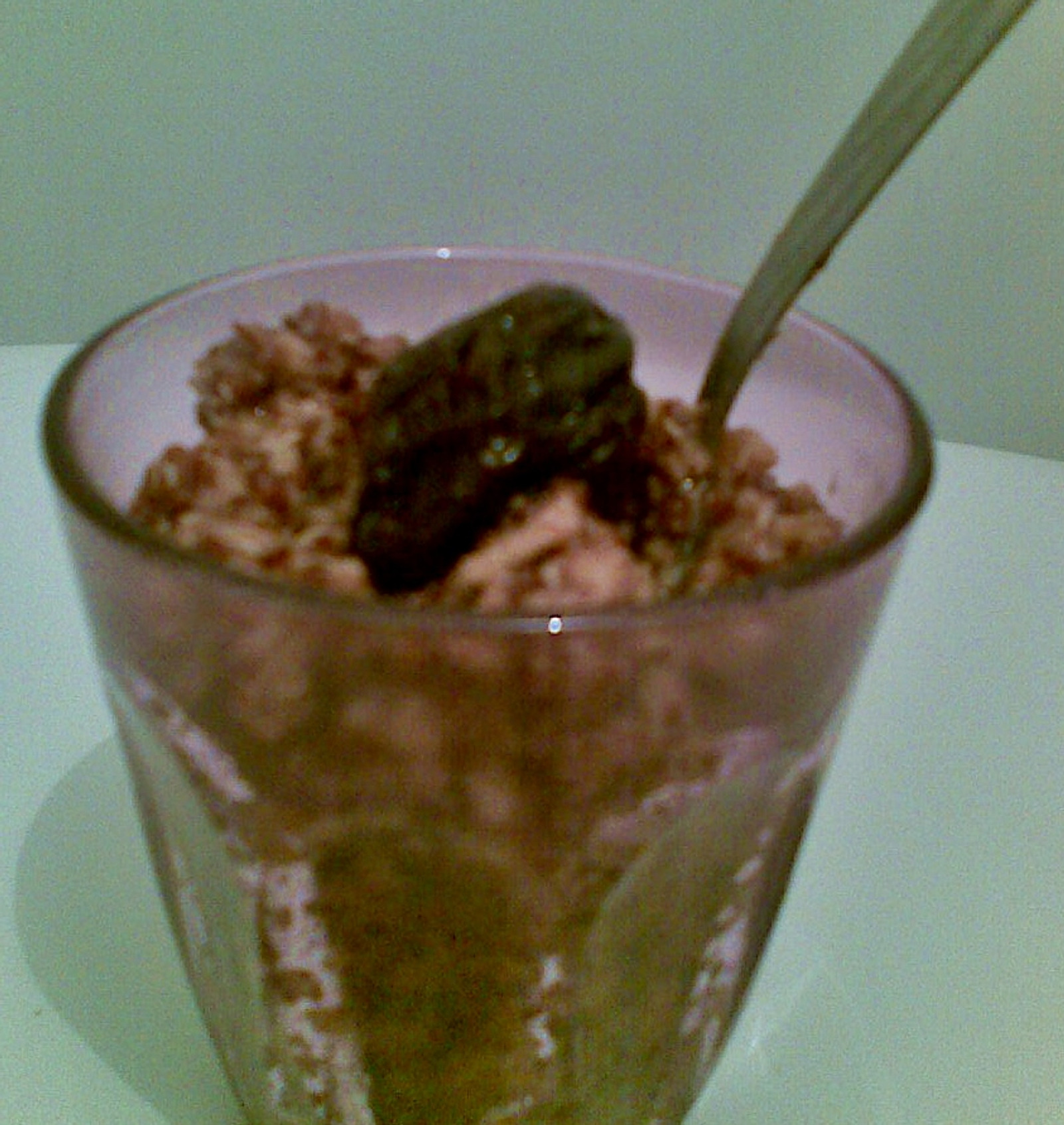 Desert od kinoe i suvih šljiva