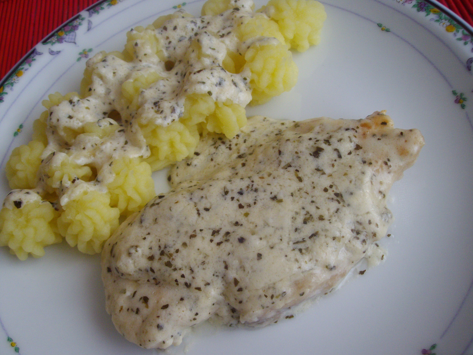 Piletina sa parmezanom i bosiljkom