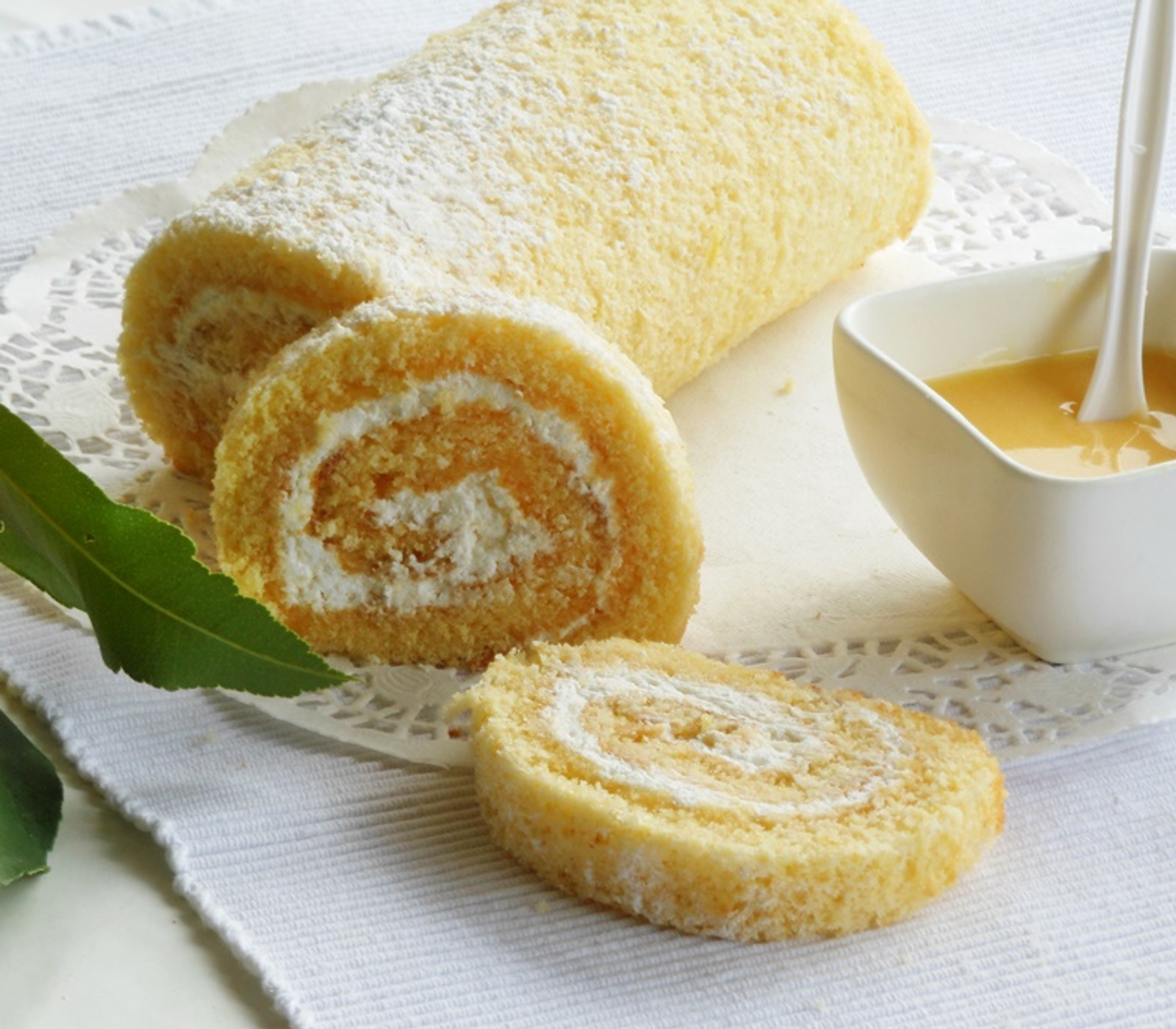 Rolada sa lemon curdom