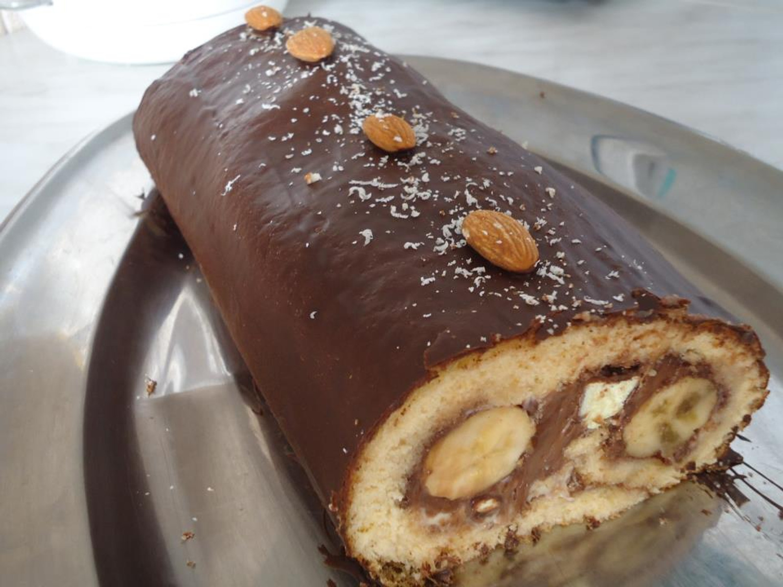 Rolat sa eurokremom i čoko- bananicama