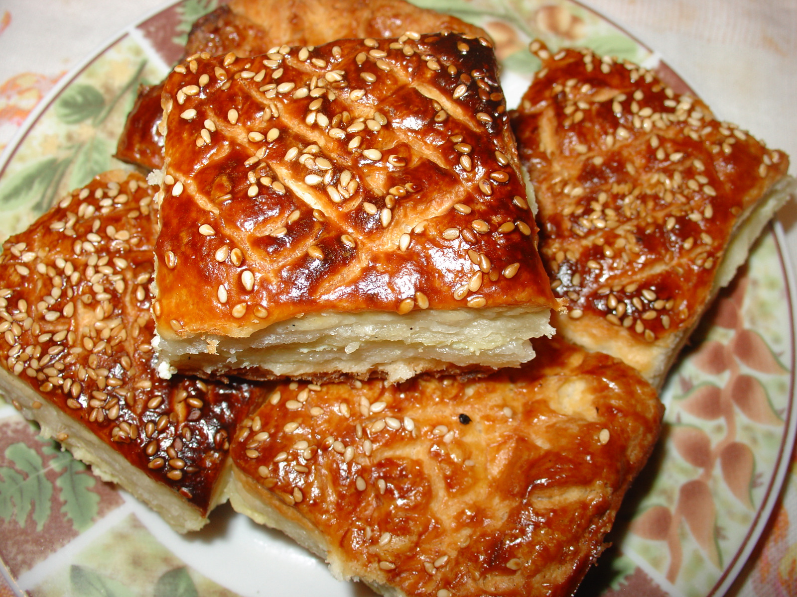 Pita–pogacice od sala, sa sirom
