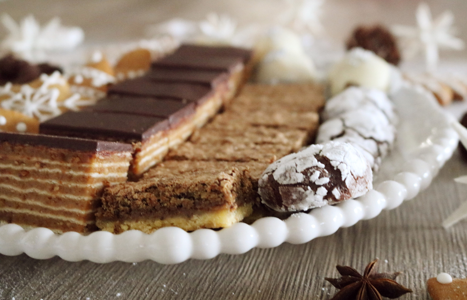 Crinkles, londoneri i rozenka u prvom planu