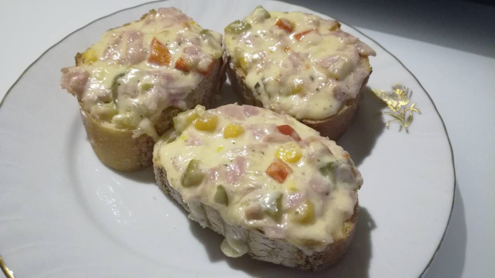 Brusketi