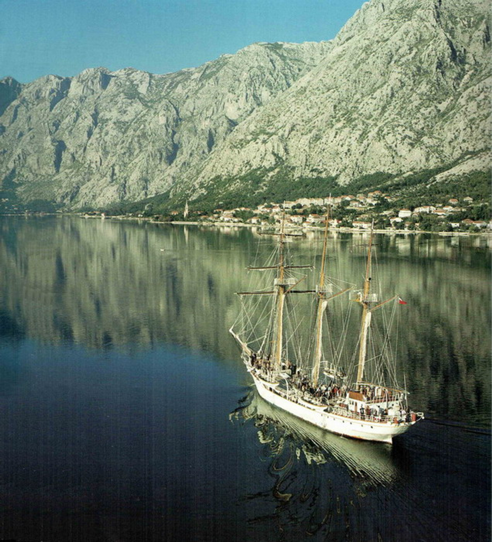 jadran plovi zalivom
