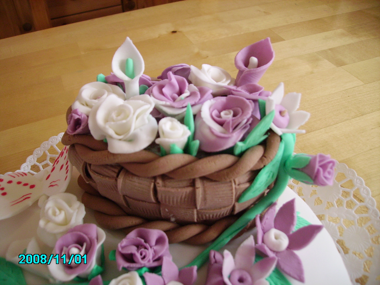 Fondant/Secerna massa za prekrivanje torti.