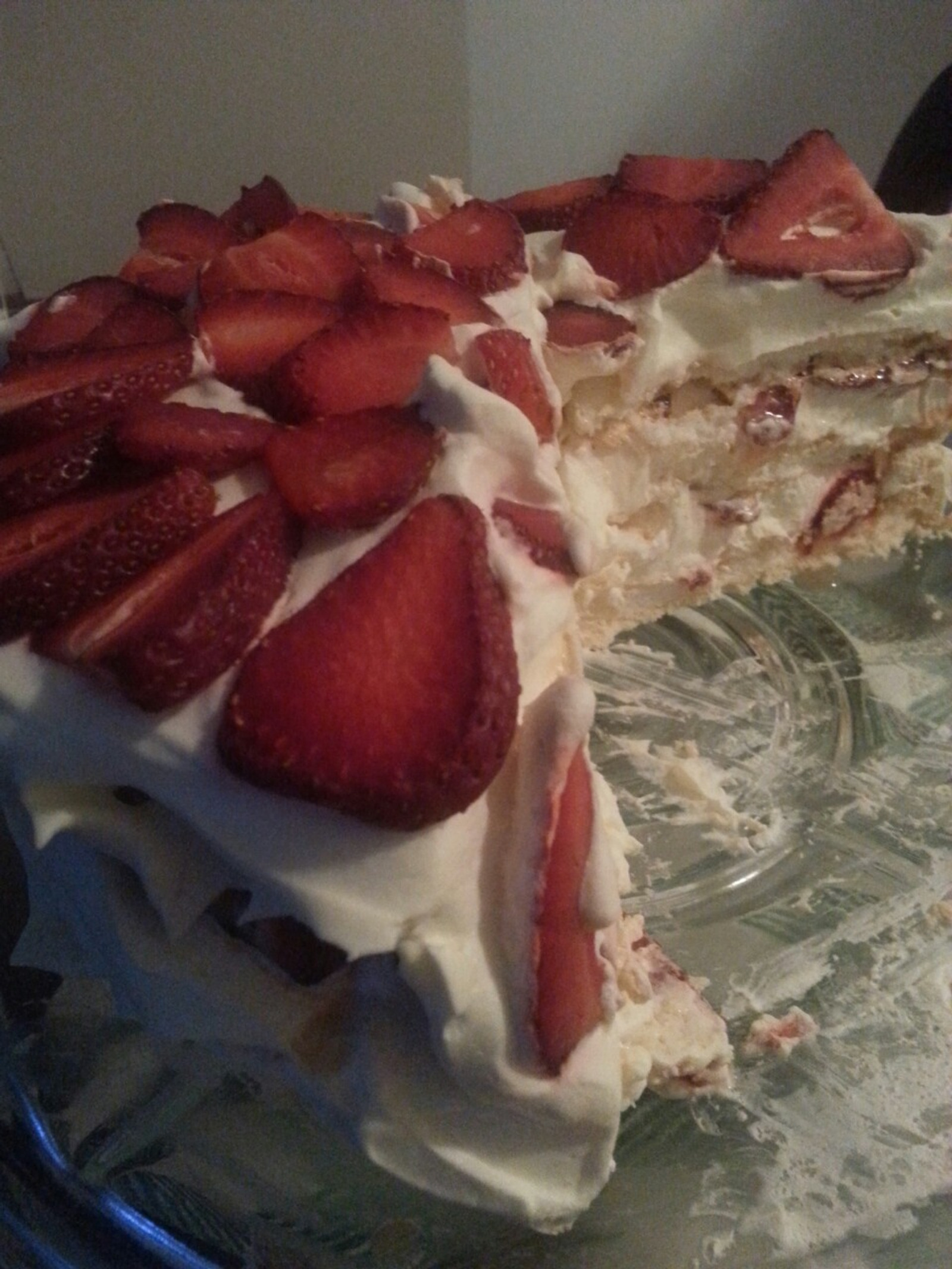 Toliko jednostavnosti a punog ukusa....jednom rijecju-Pavlova torta