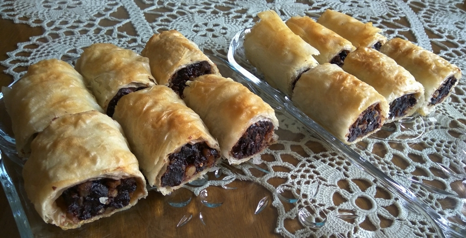 Pita sa suvim šljivama i orasima