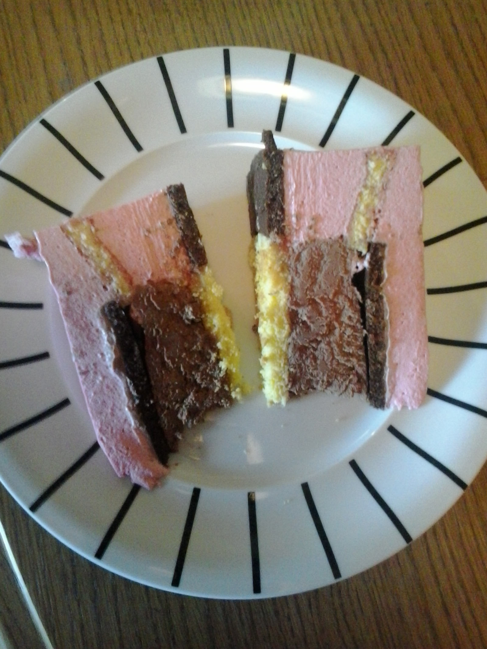 Torta od cokolade i malina