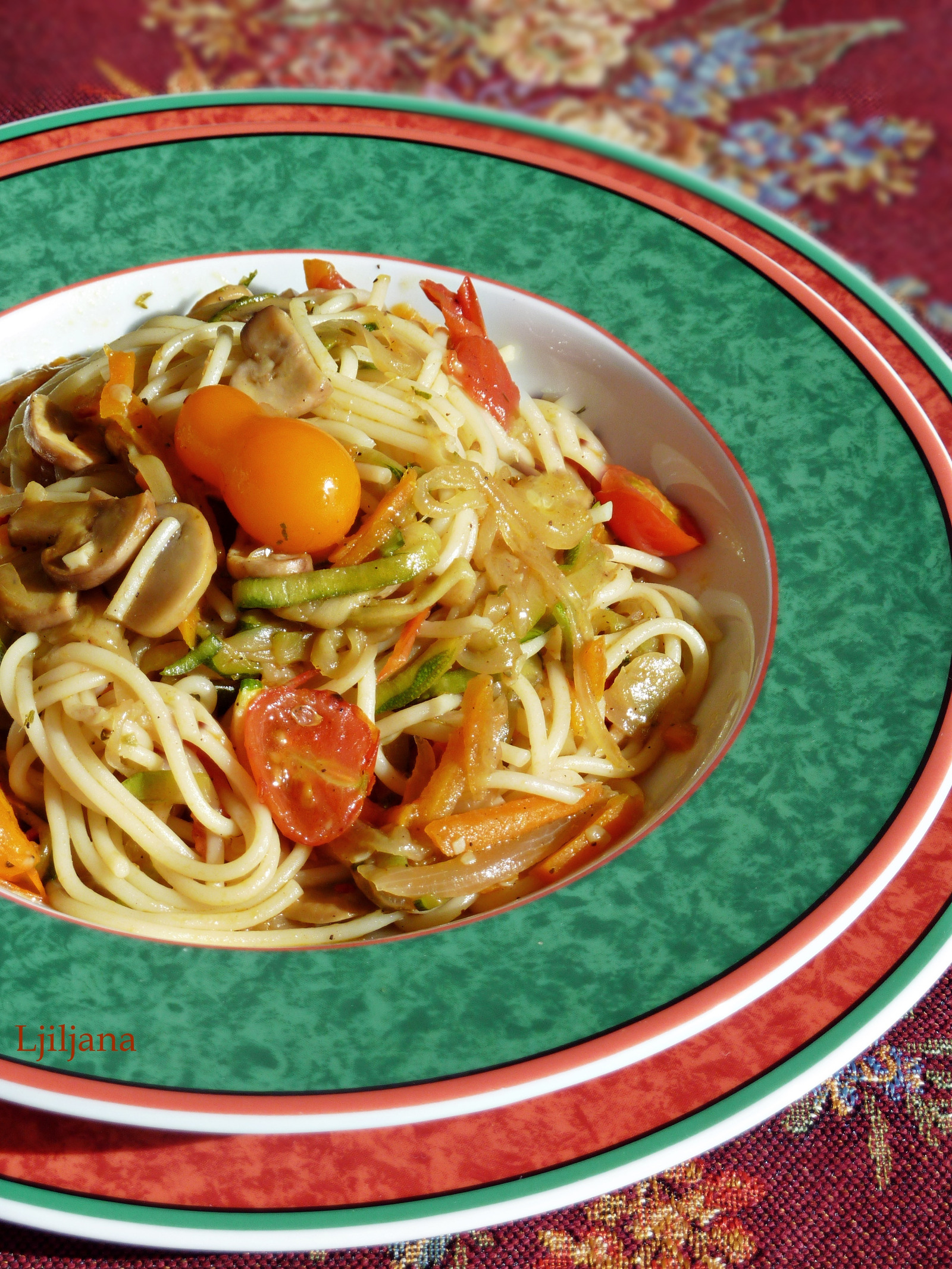 Pasta s tikvicama i šampinjonima