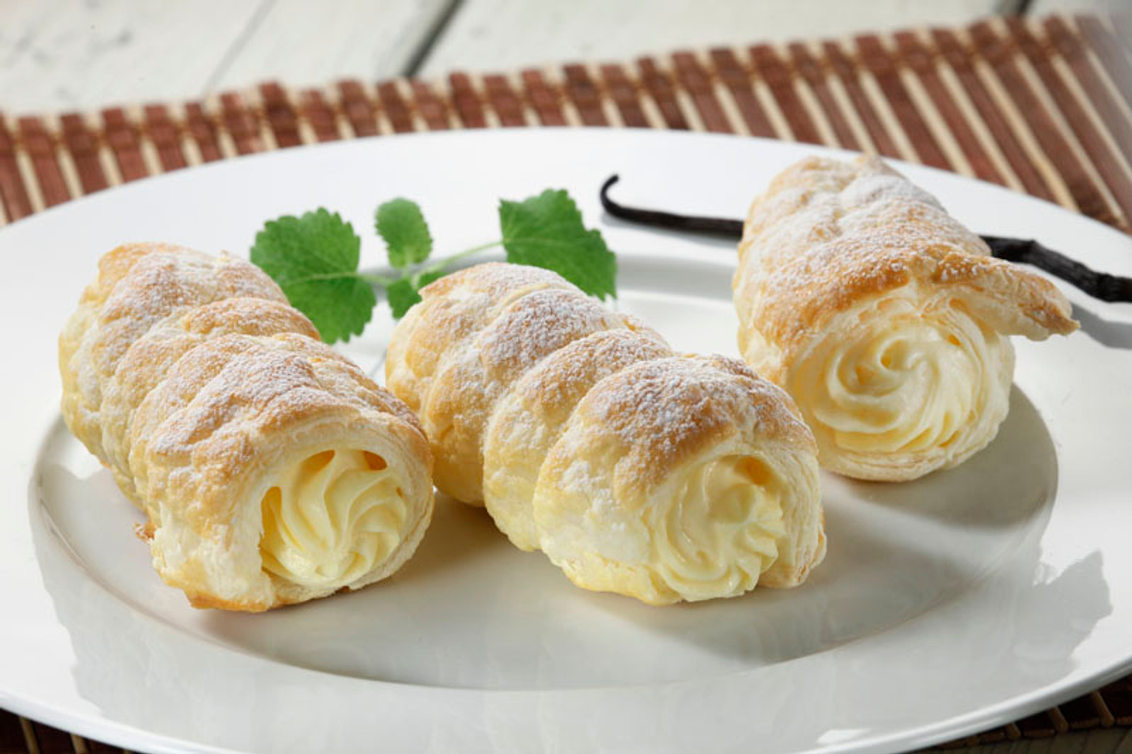 Rolice s kremom od vanilije