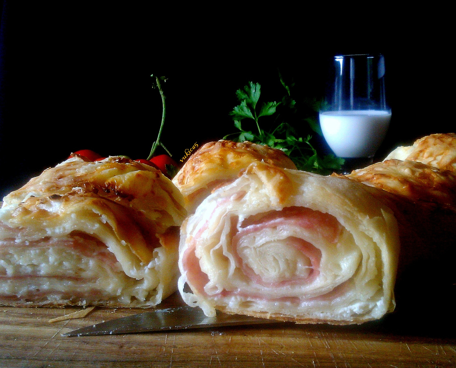 Rolat pita sa sirom i šunkom
