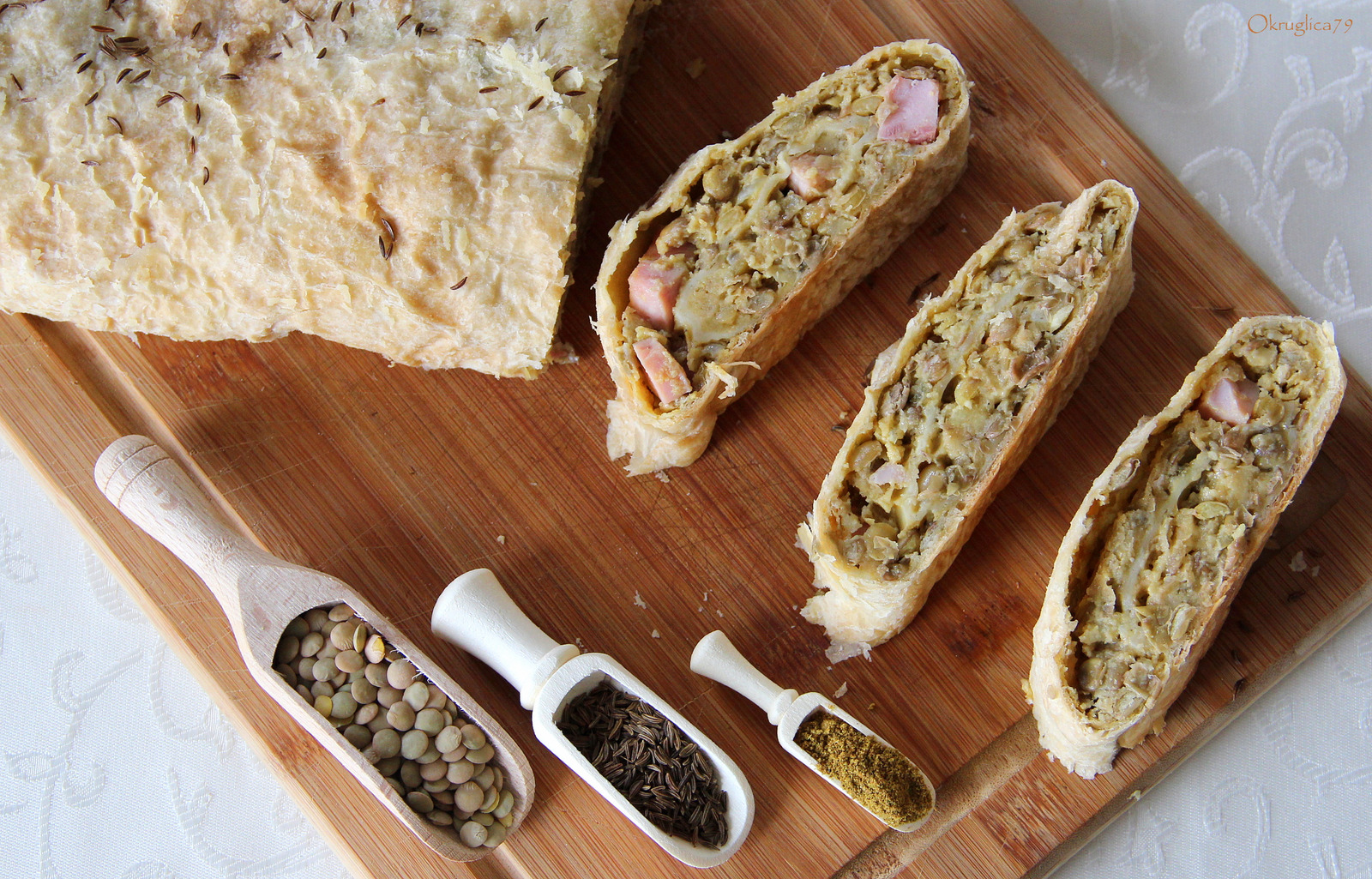 Savijača s lećom i šunkom