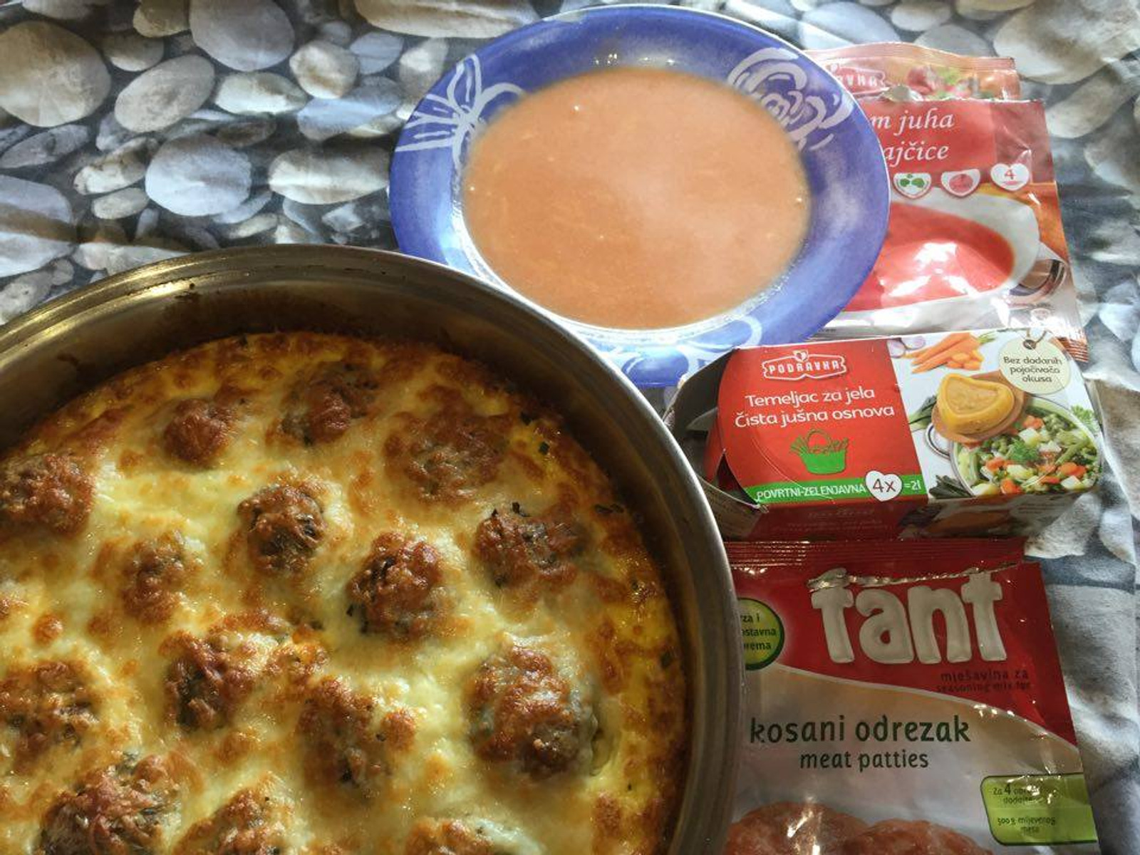 Zapečene kuglice od mljevenog mesa s temeljcem