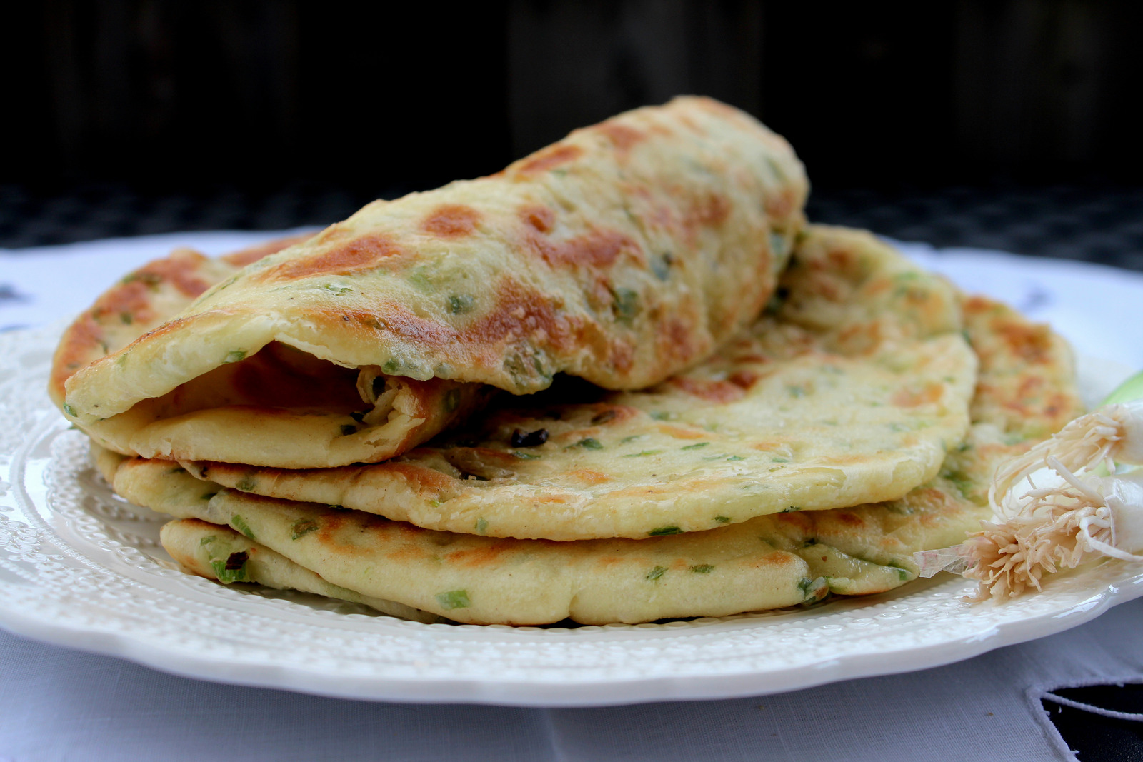Flatbread sa mladim lukom