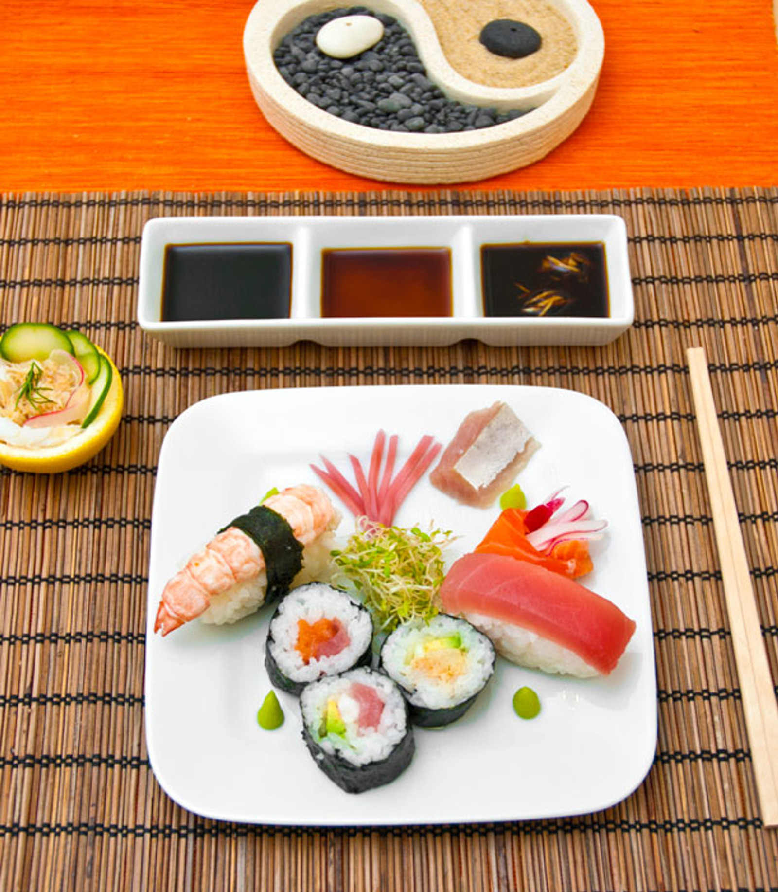 SUSHI - Maki, Nigiri i Sashimi - Zen na tanjuru :)