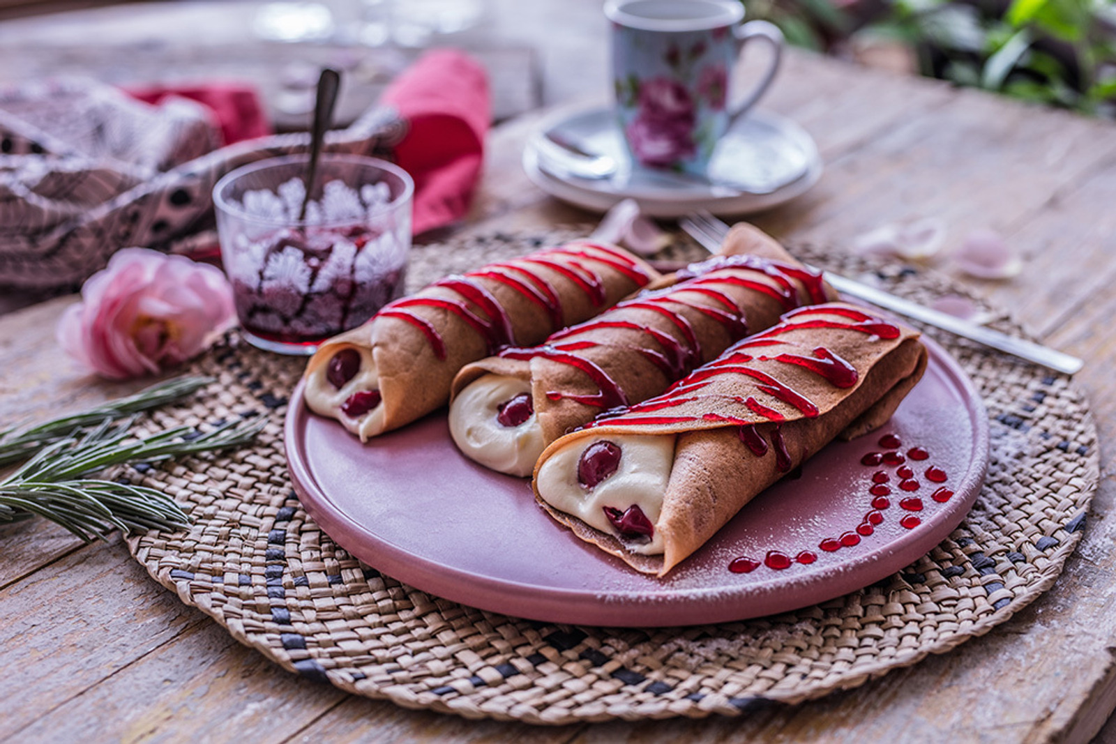 Tiramisu palačinke s višnjama