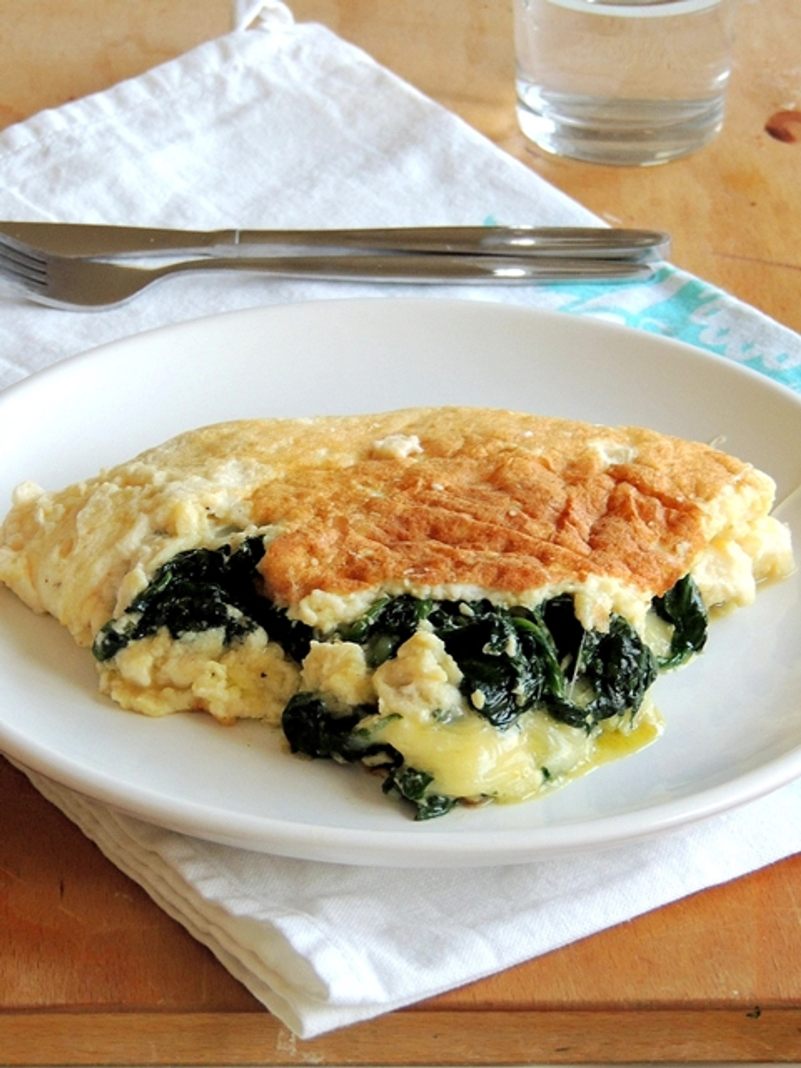 Souffle omlet sa spanakom i mozzarellom