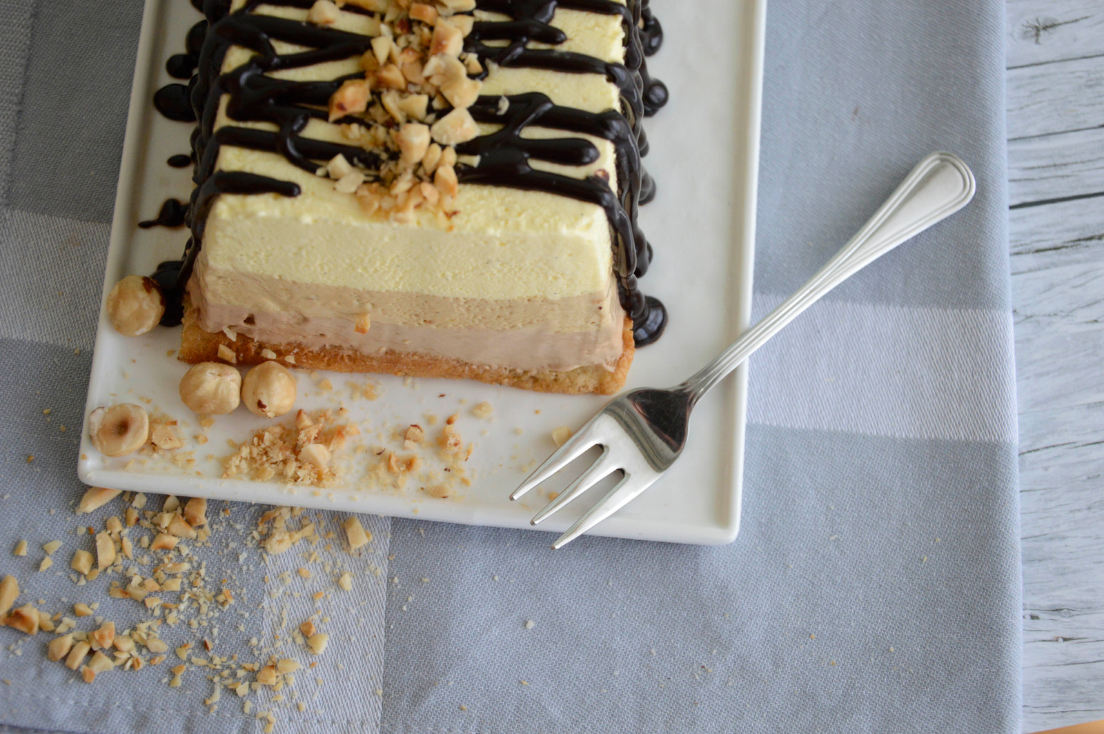SEMIFREDDO VANILIJA, LJEŠNJAK, ČOKOLADA