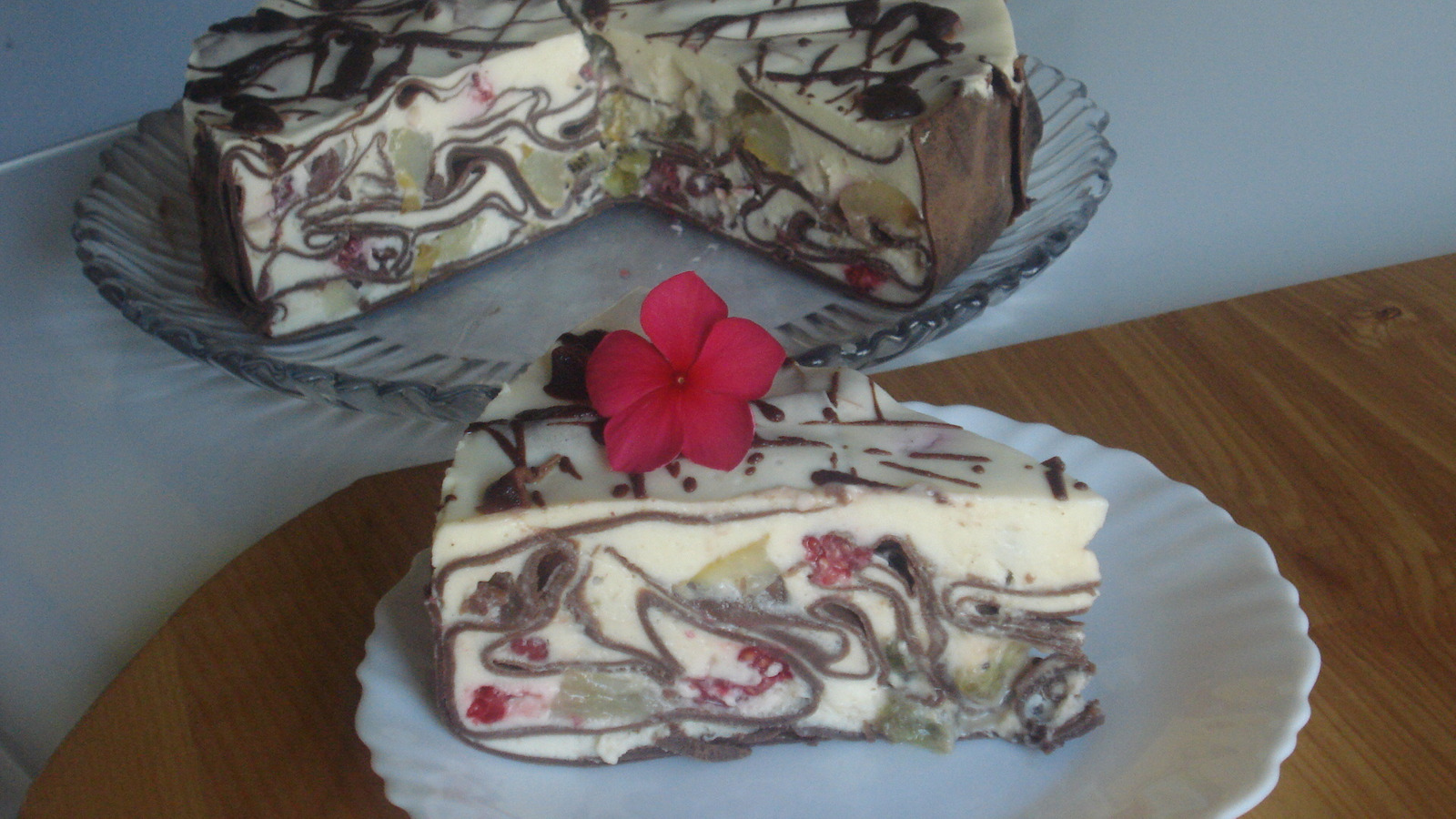 Voćna torta sa palačinkama