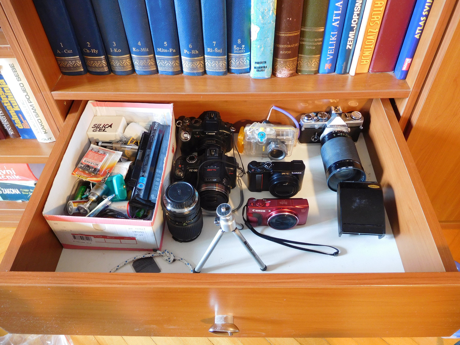 VT105 slika 12 naši fotoaparati i druga oprema