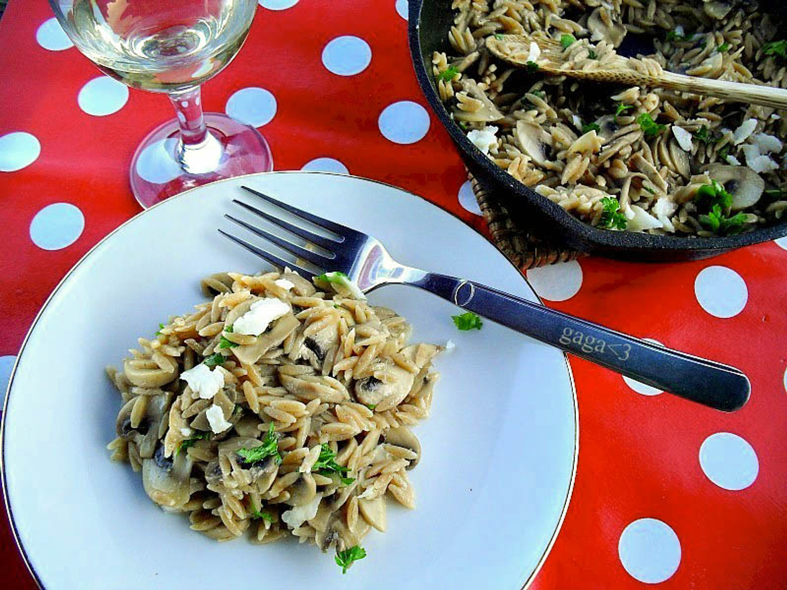 Orzo pasta sa šampinjonima