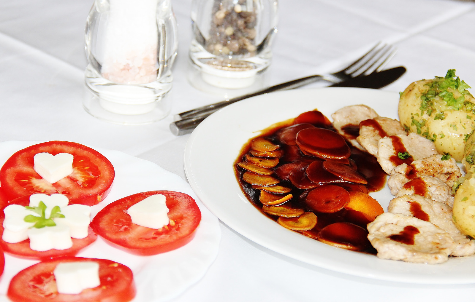 Telece snicle u balsamico sosu & krompir sa persinom