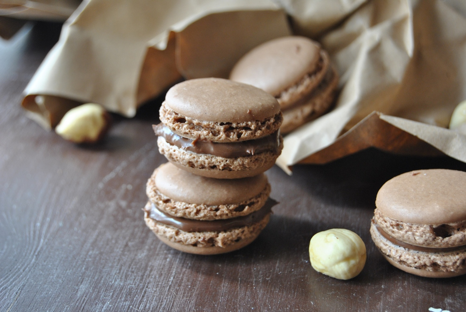 Macarons s lješnjacima i kakaom