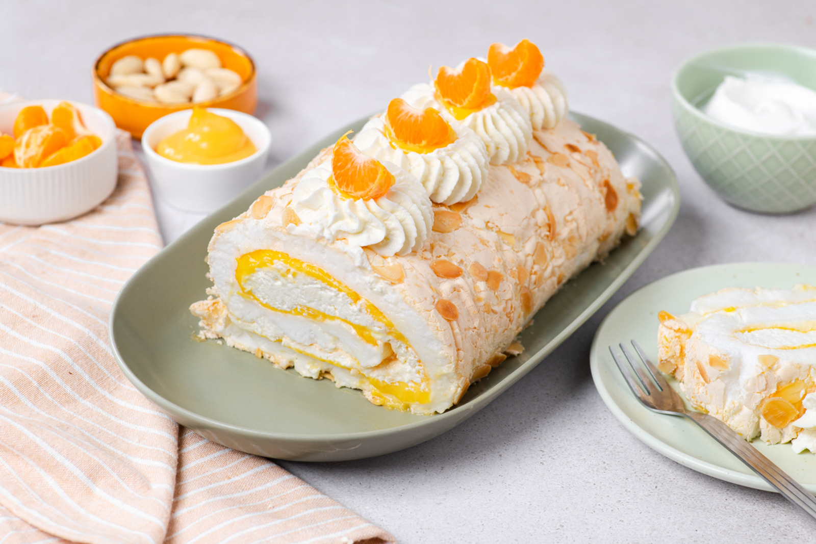 Pavlova rolada s mandarinama