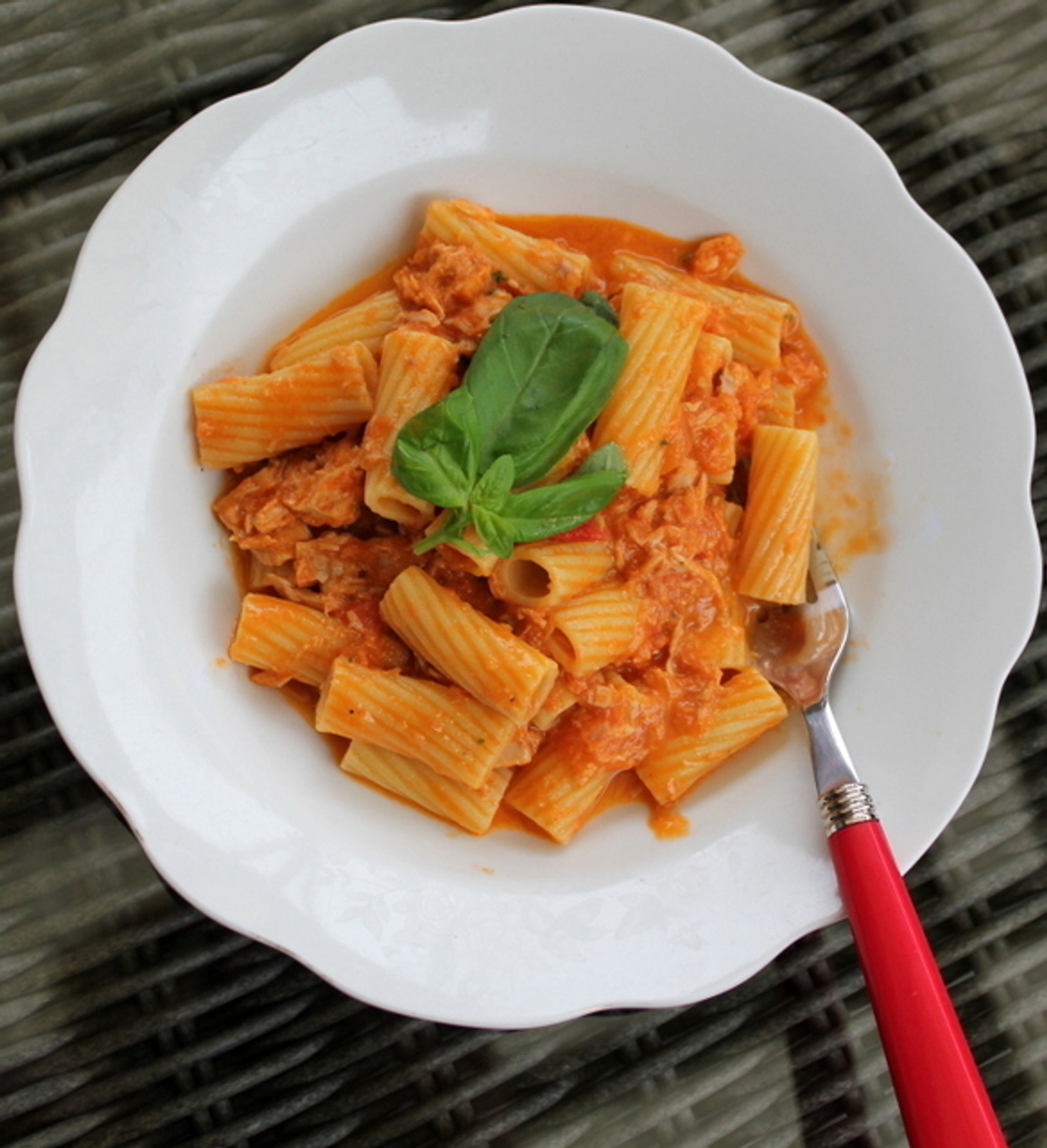 HE Pasta (s tunjevinom)