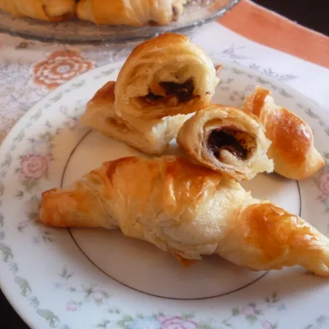 Punjeni kroasani---lisnato tijesto