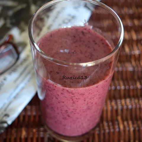Smoothie od banane, borovnica i celera by djegica